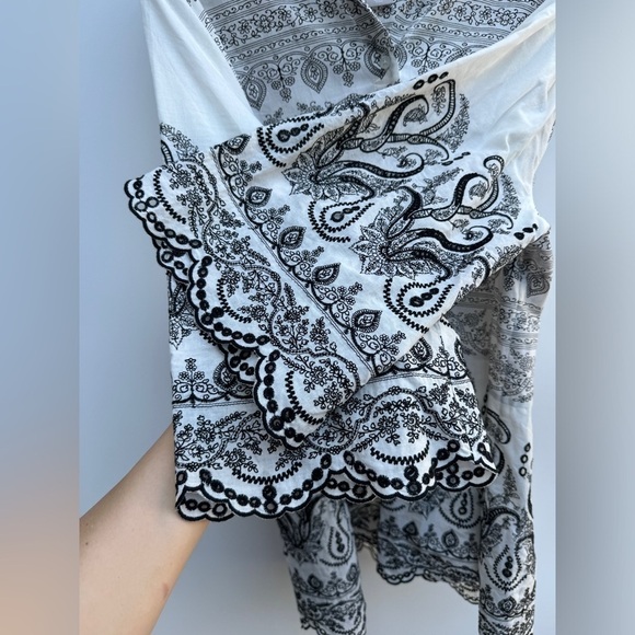 Chico’s Paisley Eyelet Black White Floral Embroidered Scalloped Shirt 3 US XL - Picture 6 of 16